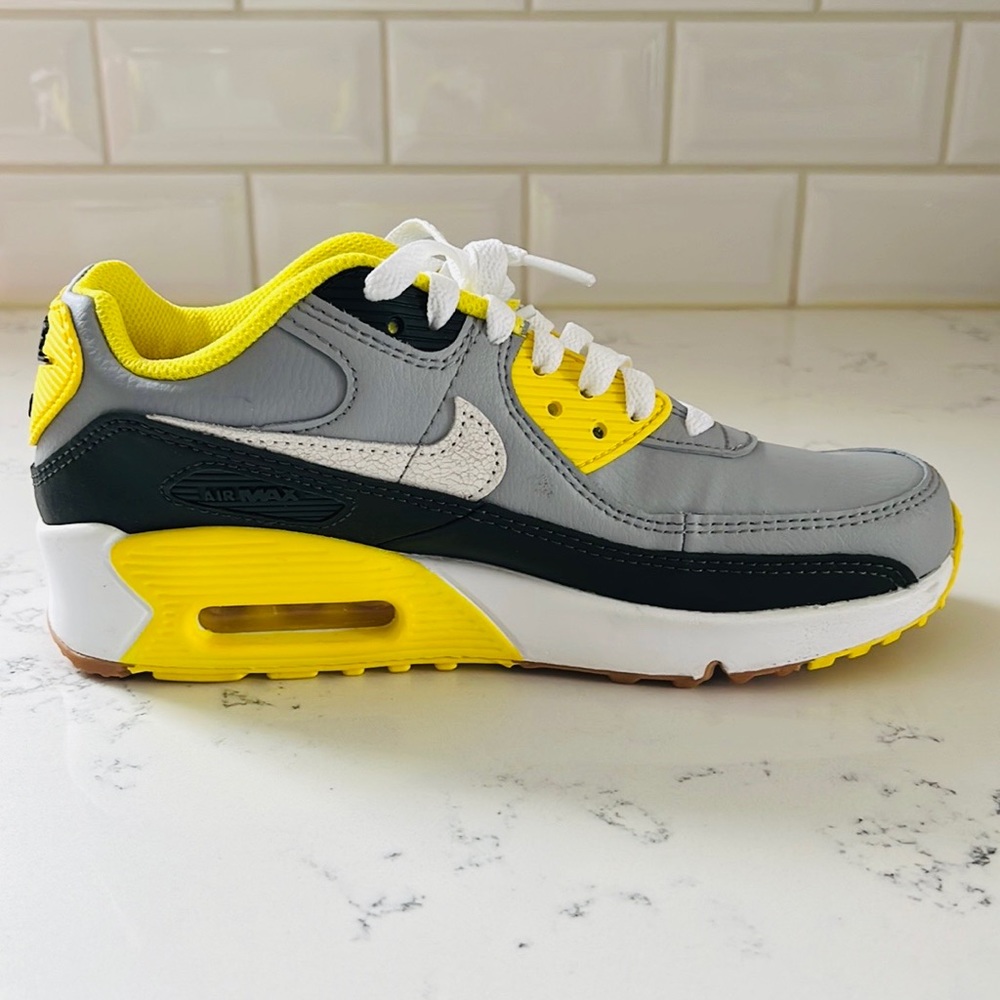 Nike Air Max 90 Smile Face 😃 - Picture 11 of 15